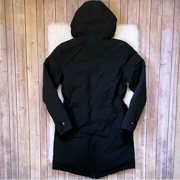 The North Face Women’s Snow Down Waterproof Parka In Black - Picture 8 of 11